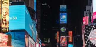 Manhattan Must-Sees: Uncover Iconic Landmarks, Shops & Culture