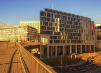 Hampton Inn By Hilton New York Times Square: Why Stay Here?