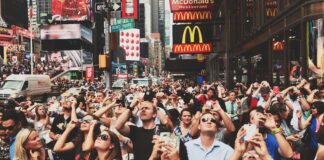 25 Must-See Attractions For First-Time Visitors To NYC That Amaze