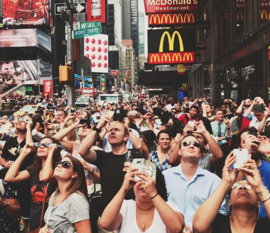 25 Must-See Attractions For First-Time Visitors To NYC That Amaze