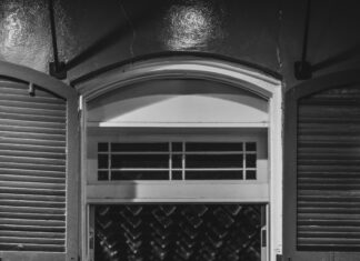 Dive Bars With Character You Shouldn’t Miss: Hidden Gems Await