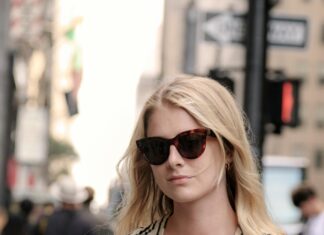 Fun Part-Time Gigs And Side Hustles In NYC That Boost Income Fast