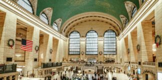 Christmas Songs Radio Station New York: Where Magic Meets Melody